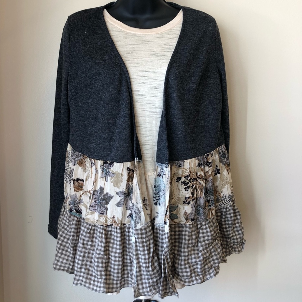 NWT Easel Cardigan